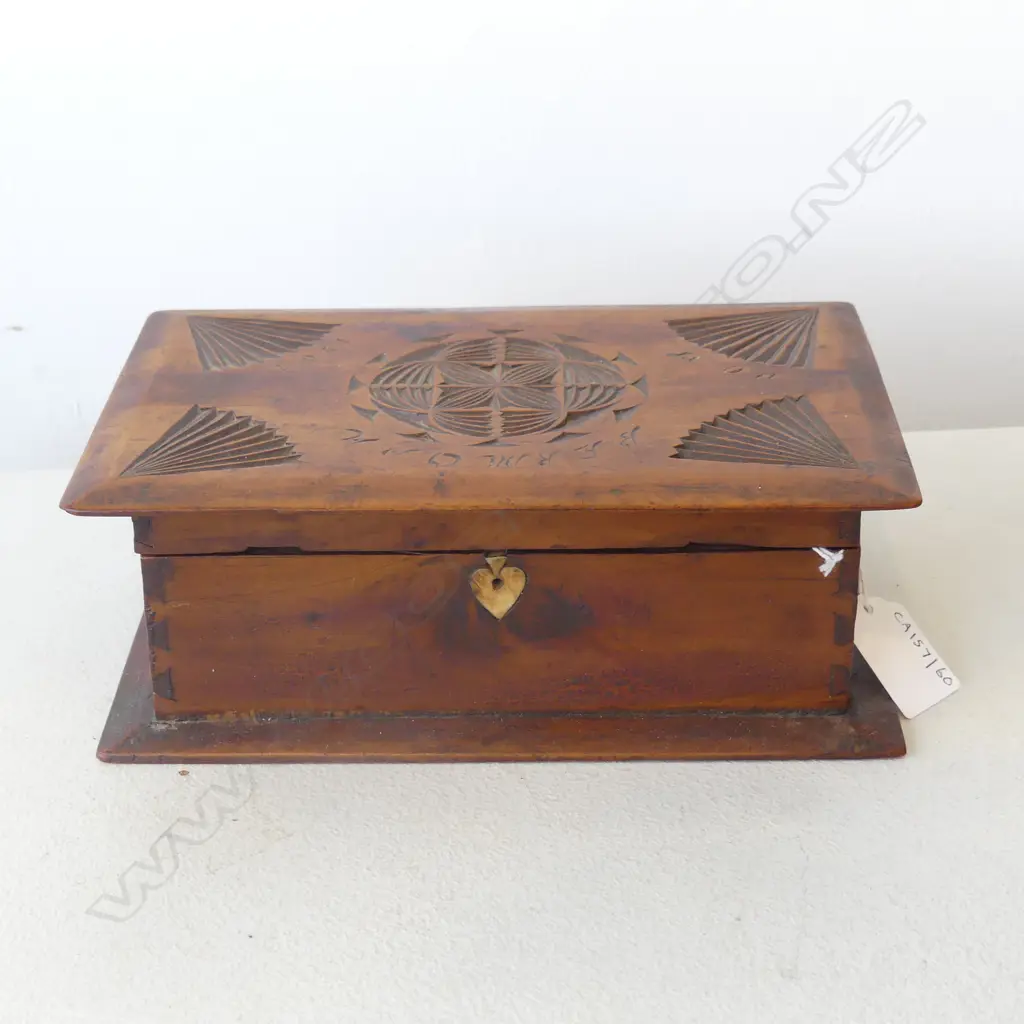 1903 POW  CHIP ART CARVED BOX L220MM Image 1++