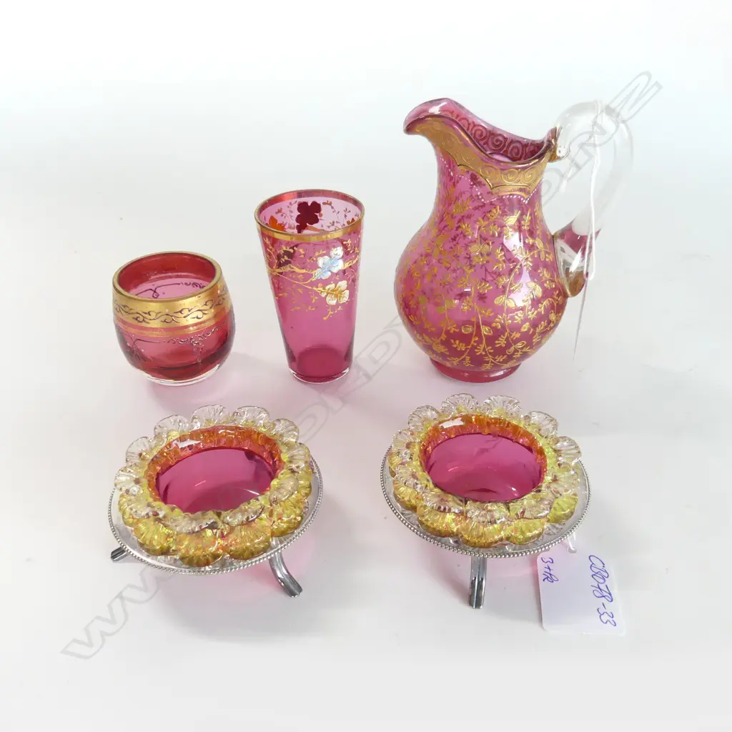5 QUALITY ANTIQUE RUBY GLASS PIECES gilt enrichments The jug H.115mm Image 1++