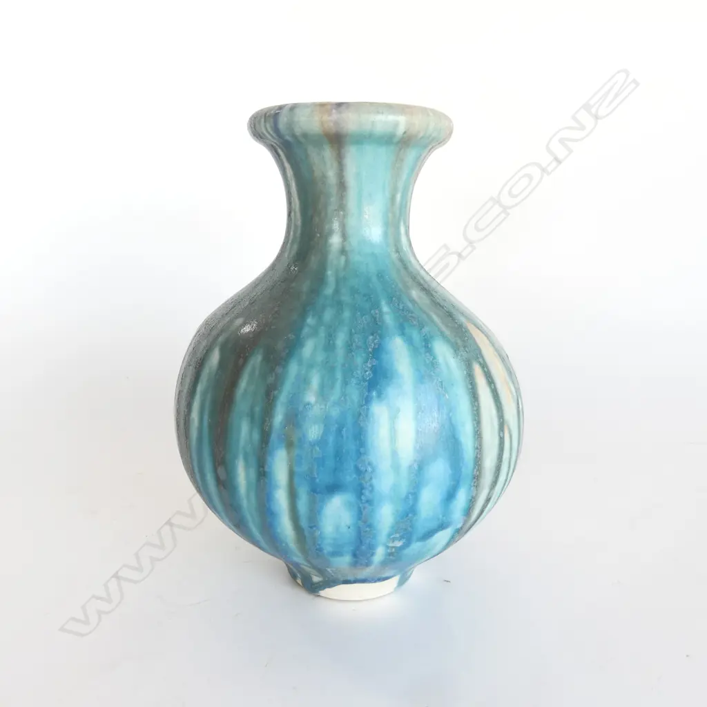 'NZ' STAMPED VINTAGE VASE IN DRIBBLED BLUE STREAKED GLAZE H.215mm Image 1++