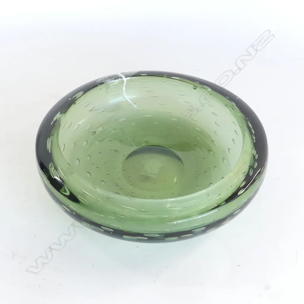 WHITEFRIARS GREEN ART GLASS BOWL 200mm dia Image 1++