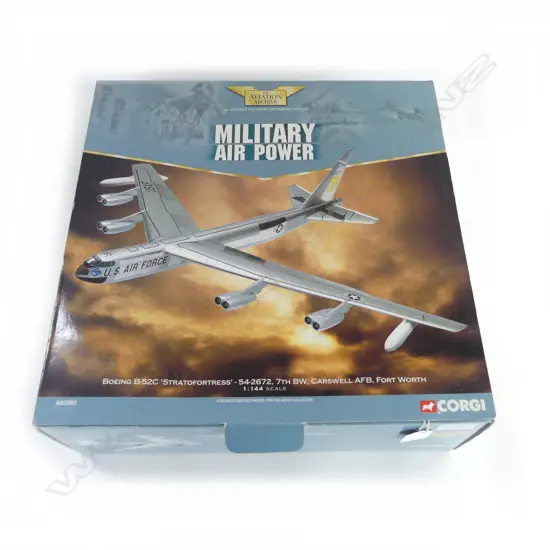 CORGI 1:144 BOEING B-52C, BOXED