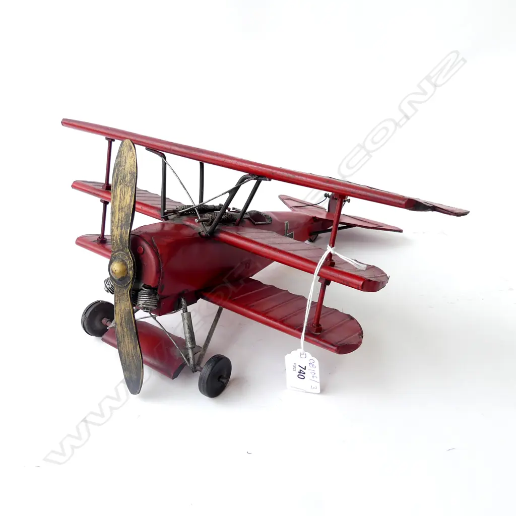 RED METAL TRI-PLANE MODEL L.350mm Image 1++