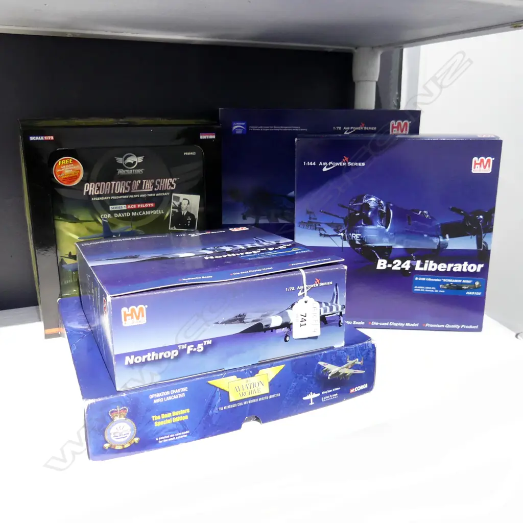 5 ASST. MODEL FIGHTER PLANES, BOXED Image 1++
