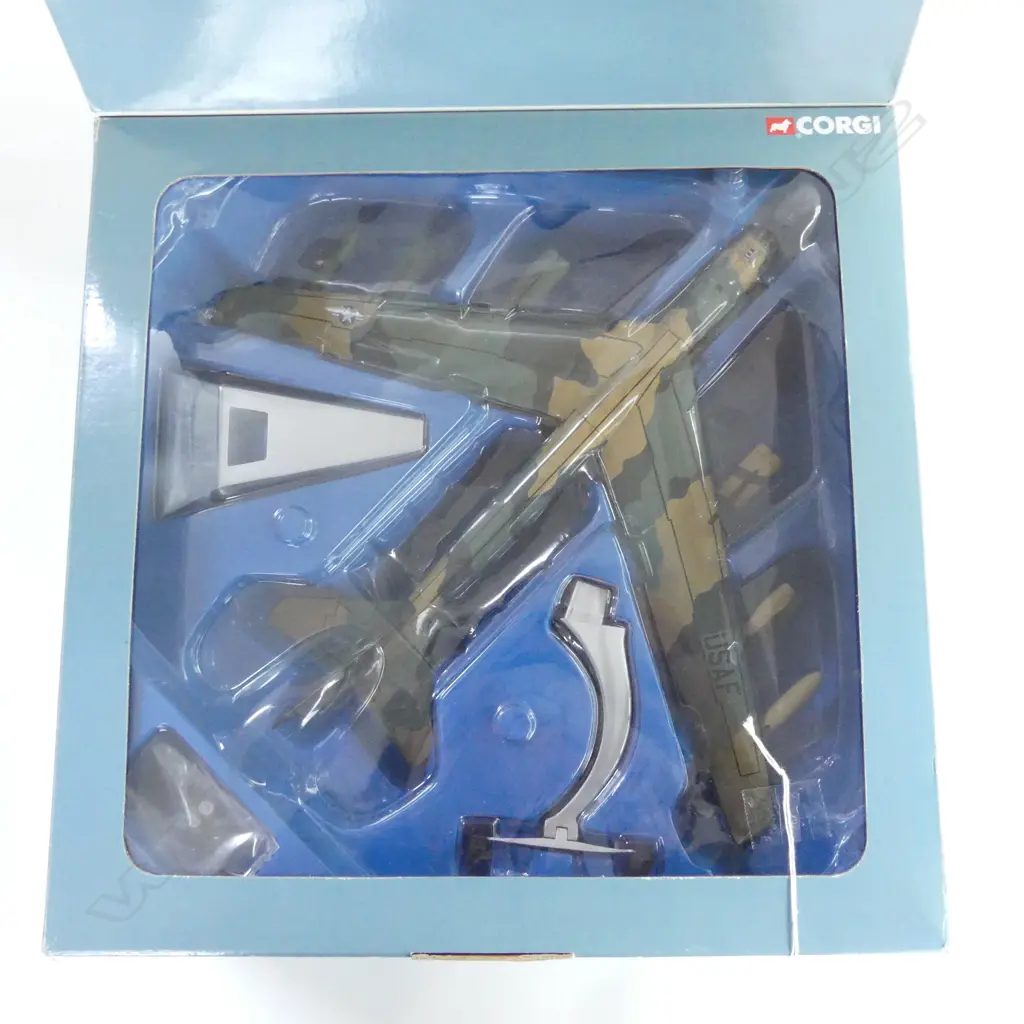 CORGI 1:144 BOEING B-52D, BOXED Image 1++