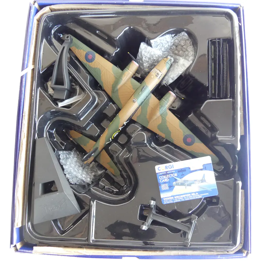 CORGI 1:72 DIE-CAST MODEL VICKERS WELLINGTON Mk.Ic, BOXED Image 1++