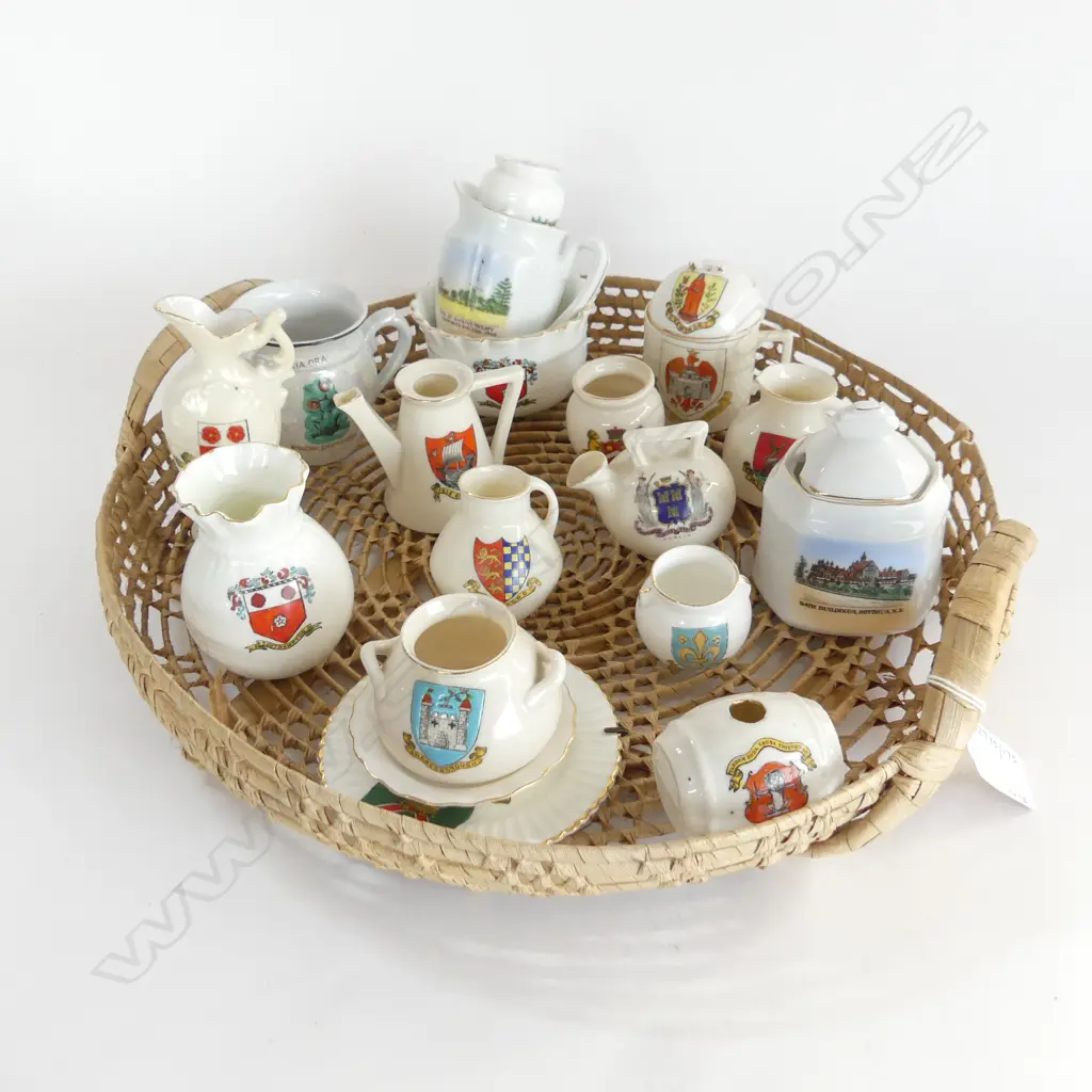 COLLECTION OF 18 SOV CHINA PCS ON CANE TRAY Image 1++