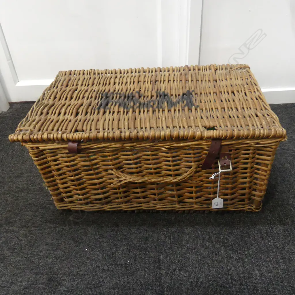 VINTAGE CANE PICNIC BASKET L540MM CONTAINS THE FACE OF TAMAKI GEOMETRIC PUZZEL BY JACKIE PITMAN  Image 1++