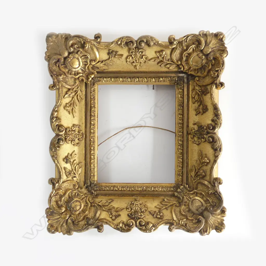 SMALL VICTORIAN FANCY GILT PICTURE FRAME. Internal 160 x 130mm. External 280 x 250mm Image 1++