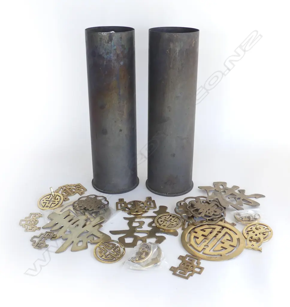 TWO WWII SHELL CASES (H.370mm) & ASST. ORIENTAL BRASS PCS (LGEST DIA.125mm) Image 1++