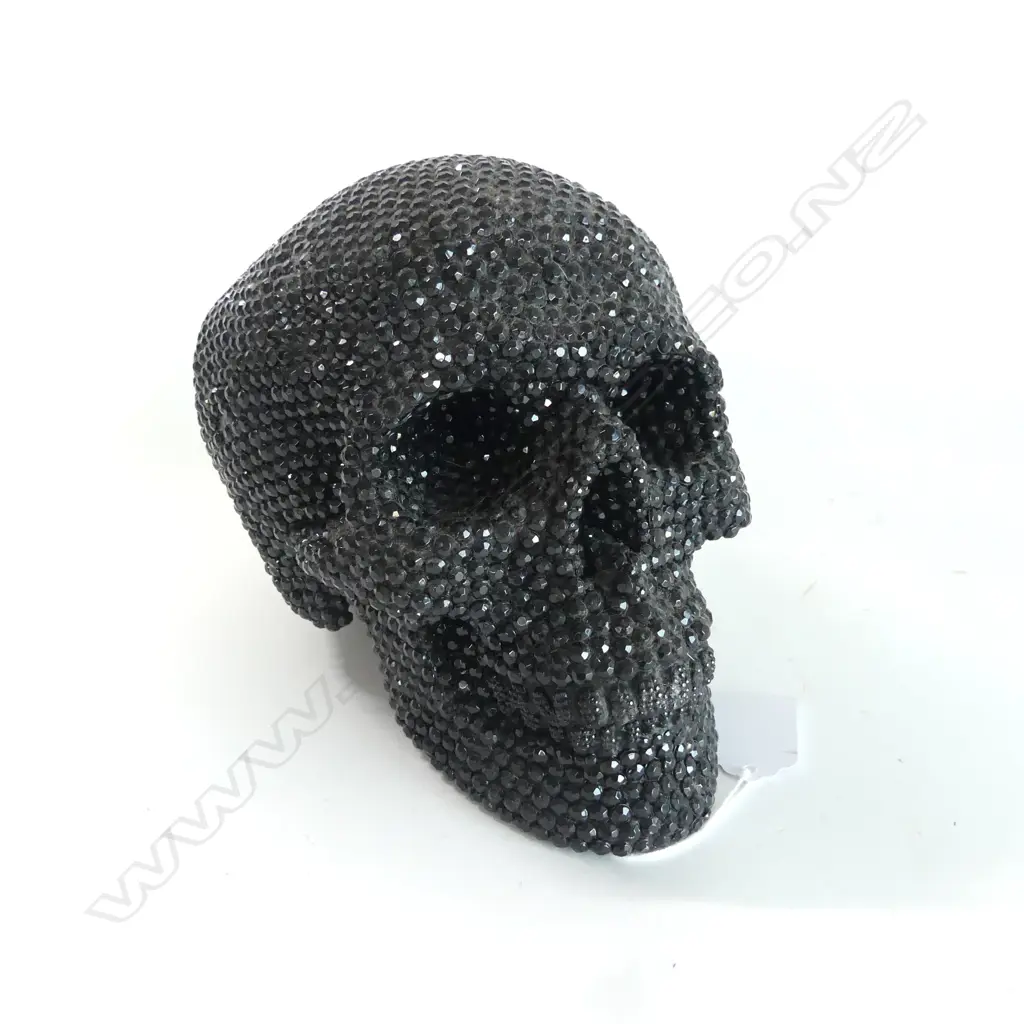 BLACK RESIN JEWELLED SKULL H.140mm Image 1++