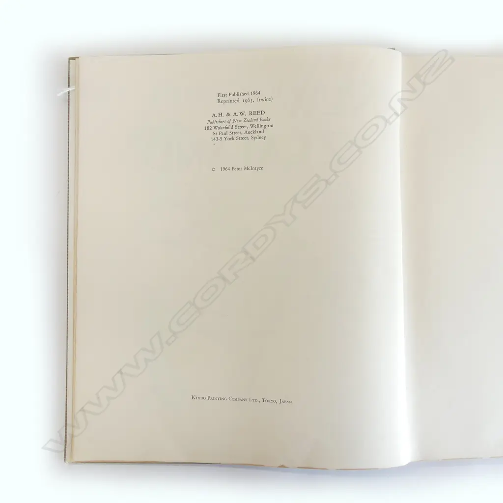 ARYT BOOK PETER MCINTYRES NEW ZEALAND H350 L290MM Image 1++