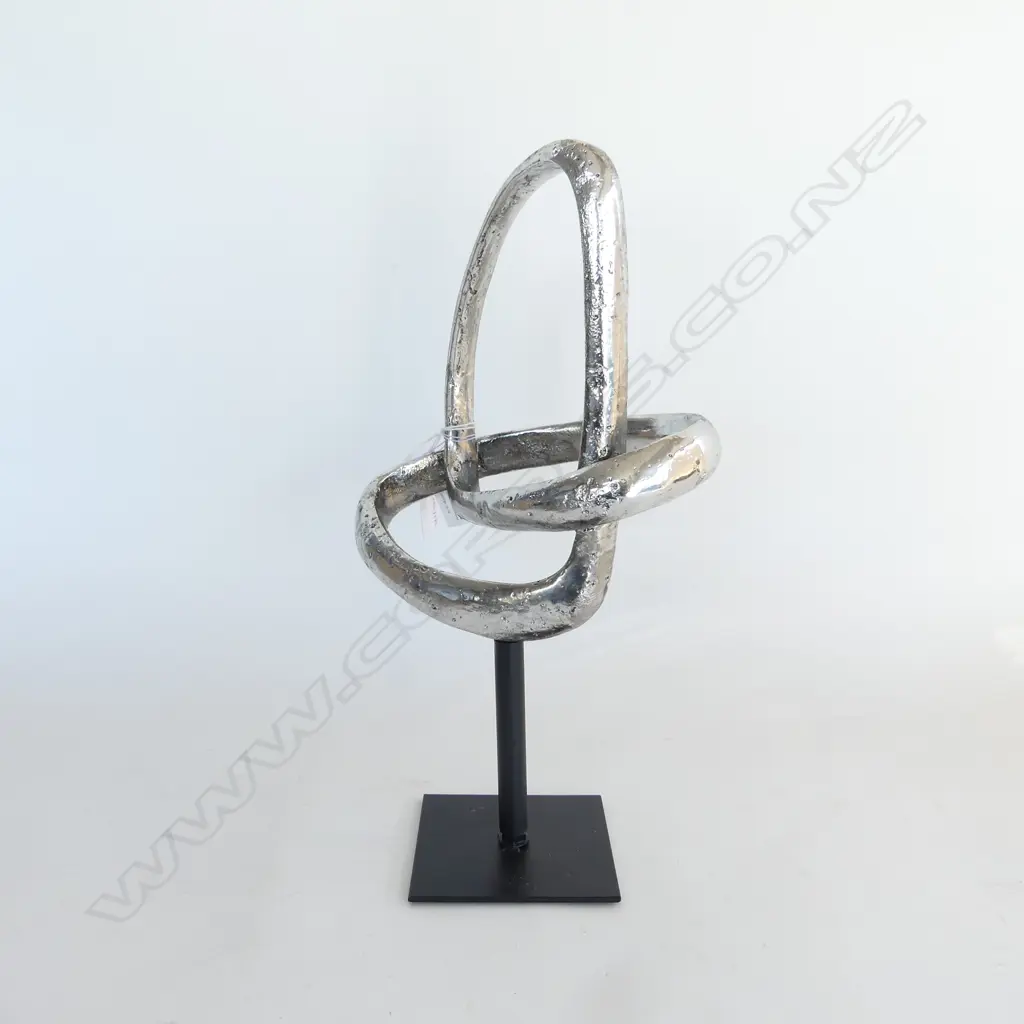 LA FORGE ABSTRACT SILVER RESIN SCULPTURE H.340mm Image 1++