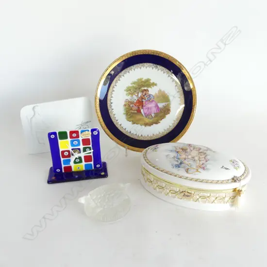 EUROPEAN COLLECTABLES INCLDS MURANO CLOCK, LIMOGES PLATE, LLADRO PLAQUE, ITALAIN CERAMIC JEWELLERY BOX  GLASS TURTLE