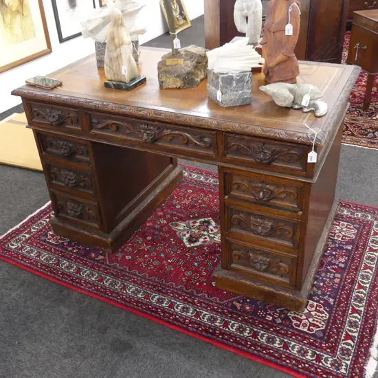 ANTIQUE DESK; OAK w. INSET LEATHER TOP 1210x700x750mm