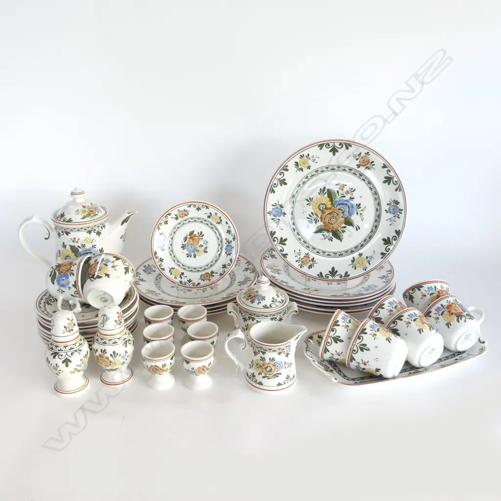 VILLEROY & BOCH PART DINNER & TEA SERVICE ALT AMSTERDAM PAT Image 1++