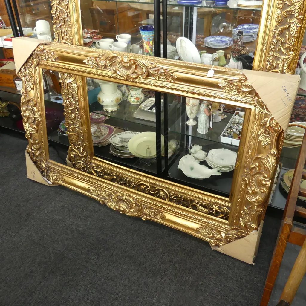 LG GILT FRAME 1500x900mm Image 1++