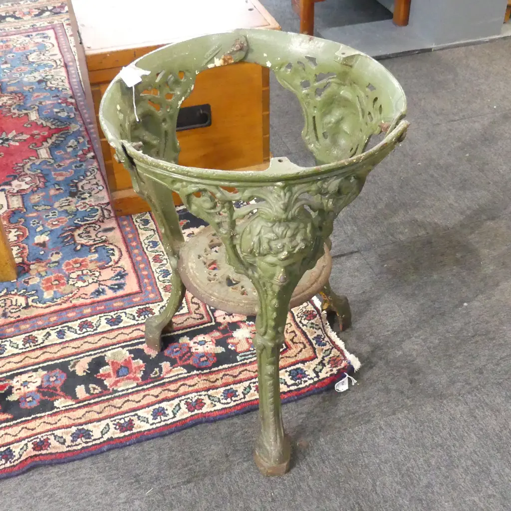 PUB TABLE, CAST IRON BASE ONLY H.675mm dia. 480mm Image 1++