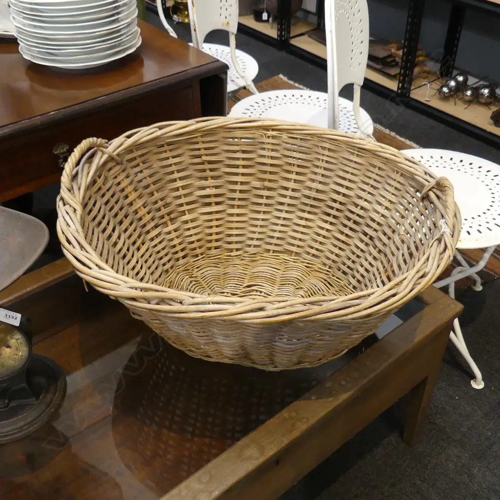 VINTAGE CANE 2 HANDLED WASHING BASKET DIA 600MM Image 1++