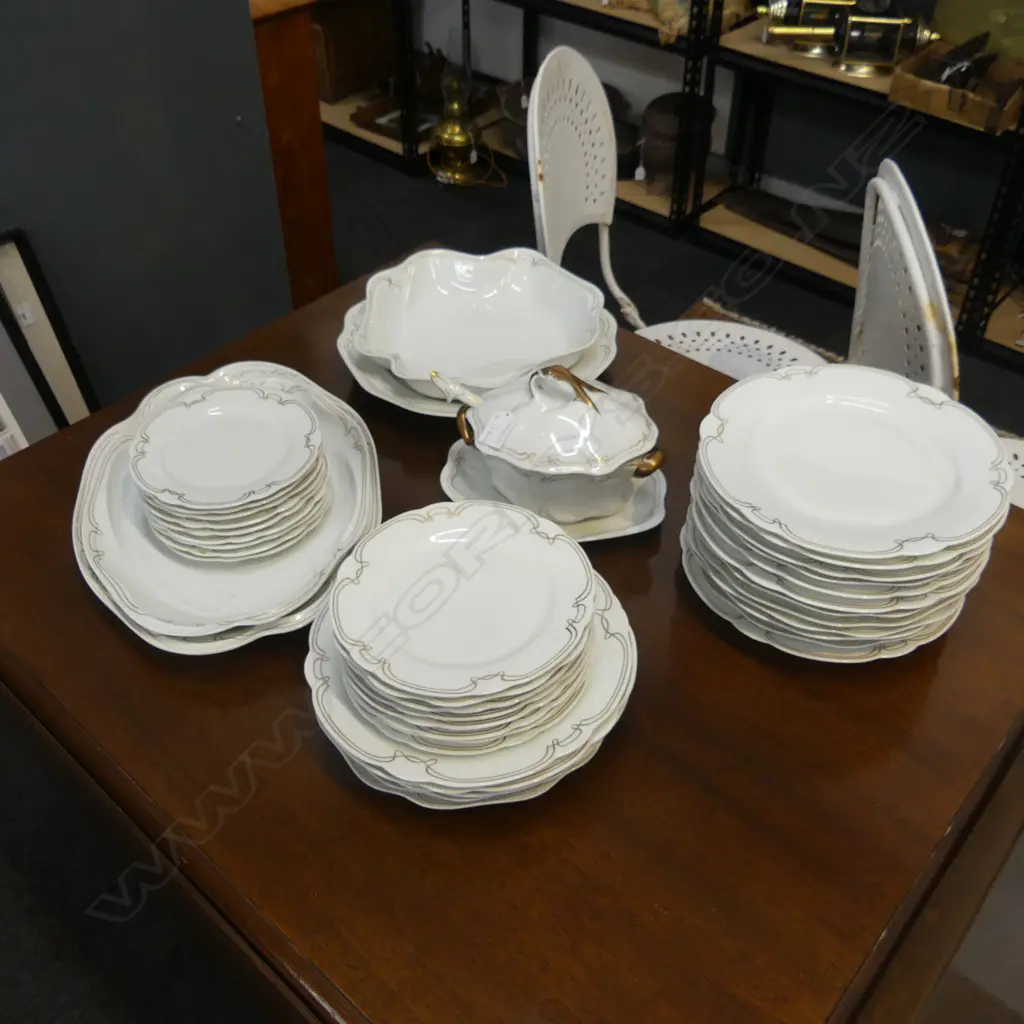 CZECH SCHLAGGENWALD  PORCELAIN PART DINNER SERVICE, 17 PLATES (DIA.400mm), 17 SM PLATES,ETC.. Image 1++