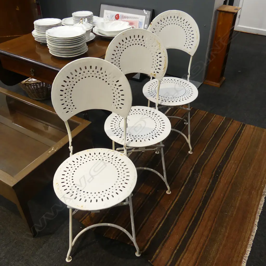3 VINTAGE FOLDING BISTRO CHAIRS; WHITE PAINTED METAL Image 1++