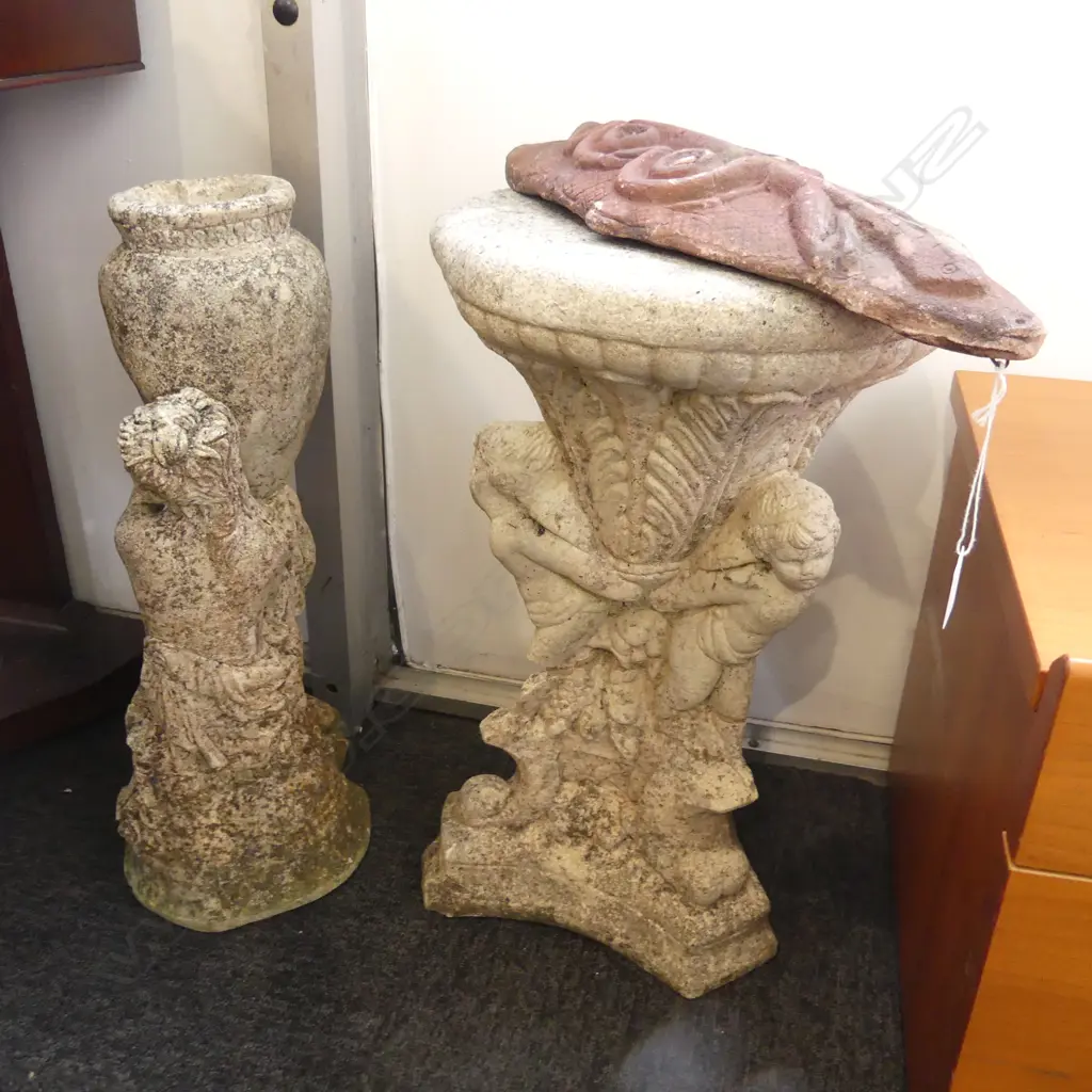 3 PCES CONCRETE GARDEN ART H.400-500mm Image 1++