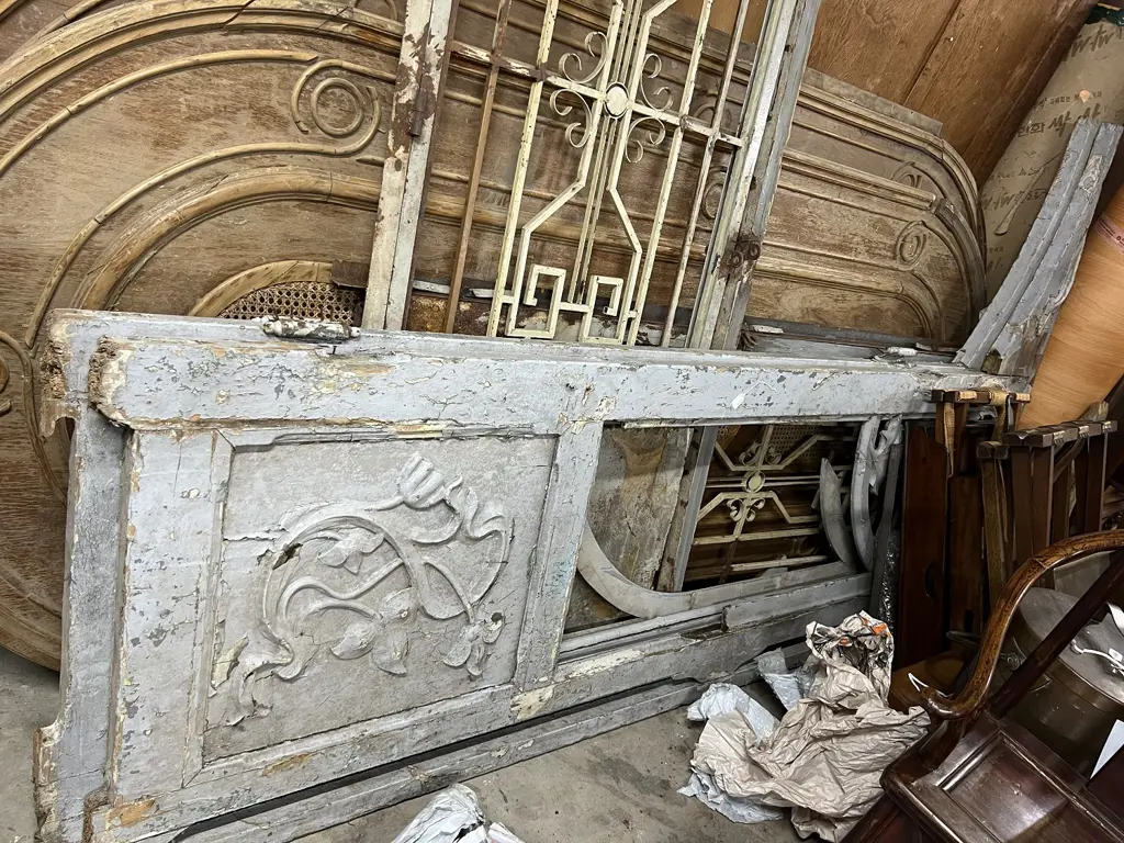 PR OLD FRENCH V.LGE DBLE DOORS incls arched sections & Art Nouveau panels birds etc H.2640 x W.3200mm some parts missing Image 1++