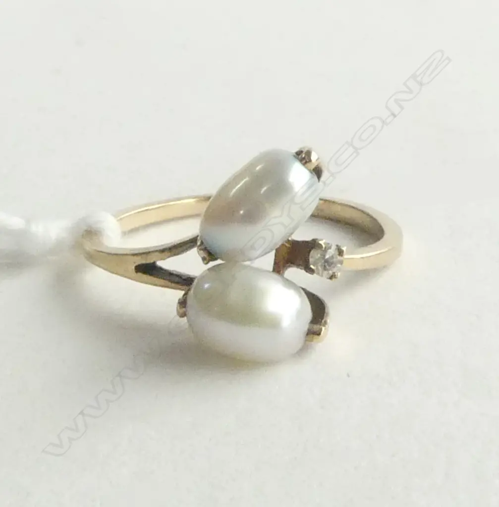 9ct PEARL & DIAMOND RING 1.6gm SIZE I-J Image 1++