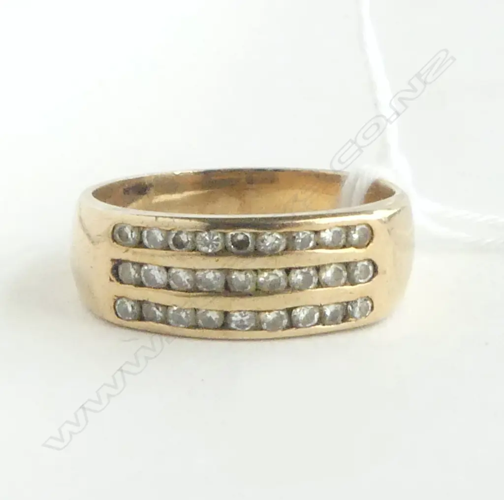9ct GOLD BAND w TRIPLE ROW TINY DIAMONDS 4.9gm SIZE P 1/2 Image 1++