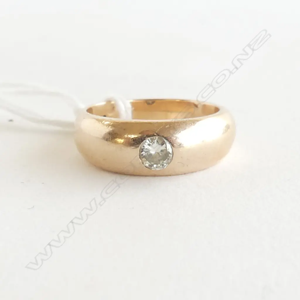 9CT GYPSY STYLE DIAMOND RING 6.5gms Image 1++