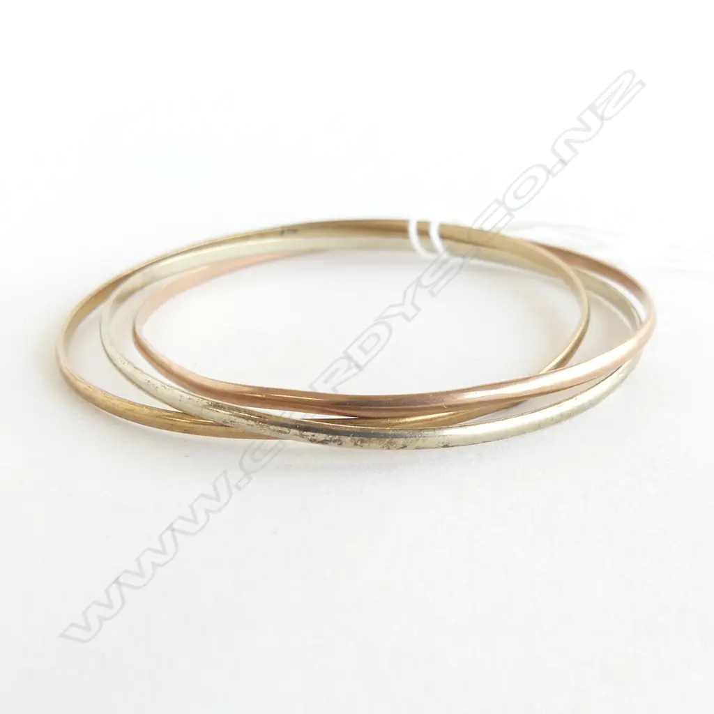 SET OF THREE  TRI COLOUR 9CT GOLD BANGLES 17.7gms Image 1++
