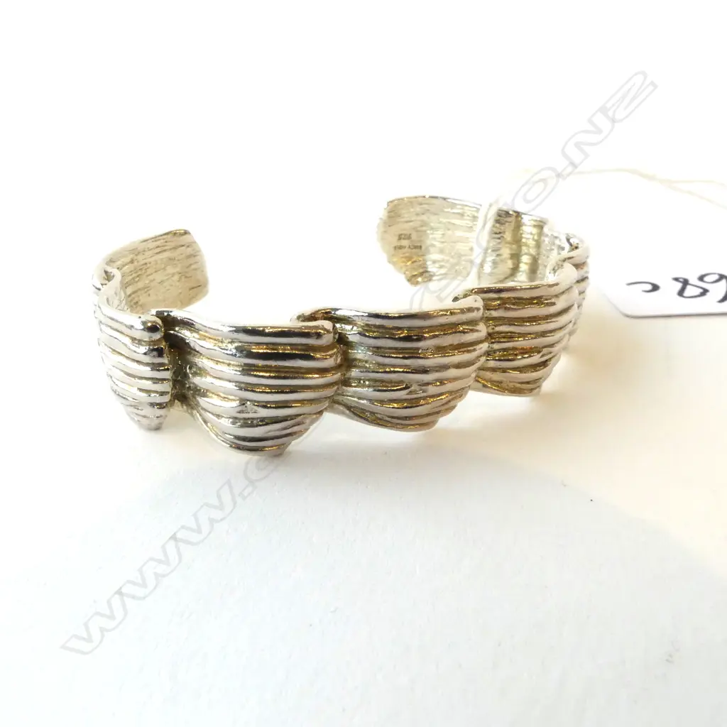 LUCY FOLK 925 SILVER CUFF BANGLE, 37gms, BOXED Image 1++