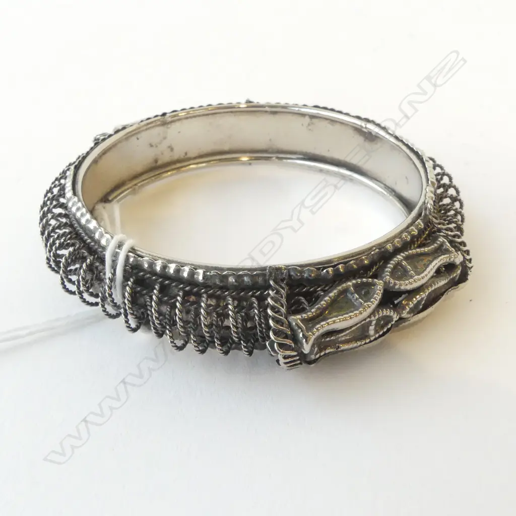 SILVER FILIGREE BANGLE Image 1++