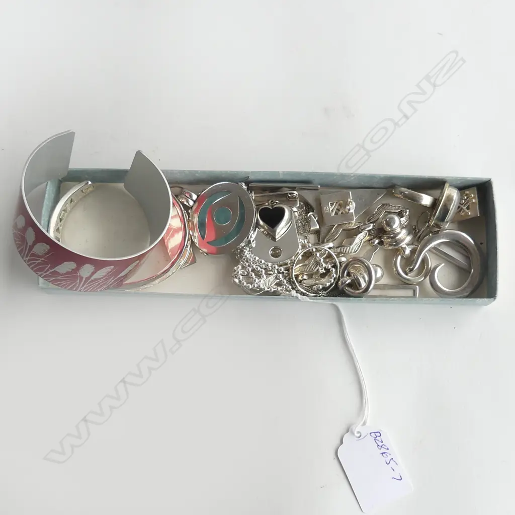 STG SILVER JEWELLERY INCL PENDANTS, EARRINGS, BRACELETS ETC Image 1++