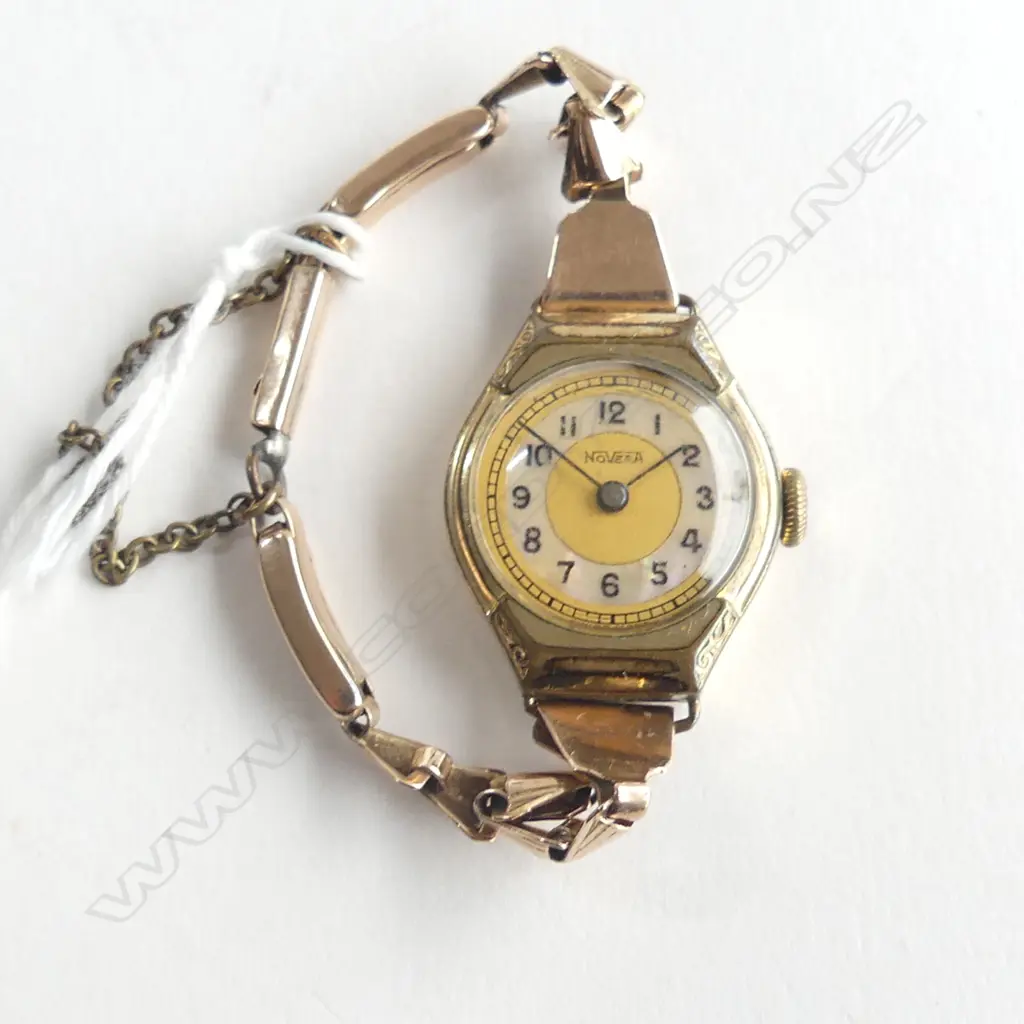 ANTIQUE WRIST WATCH w. 9CT STRAP Image 1++