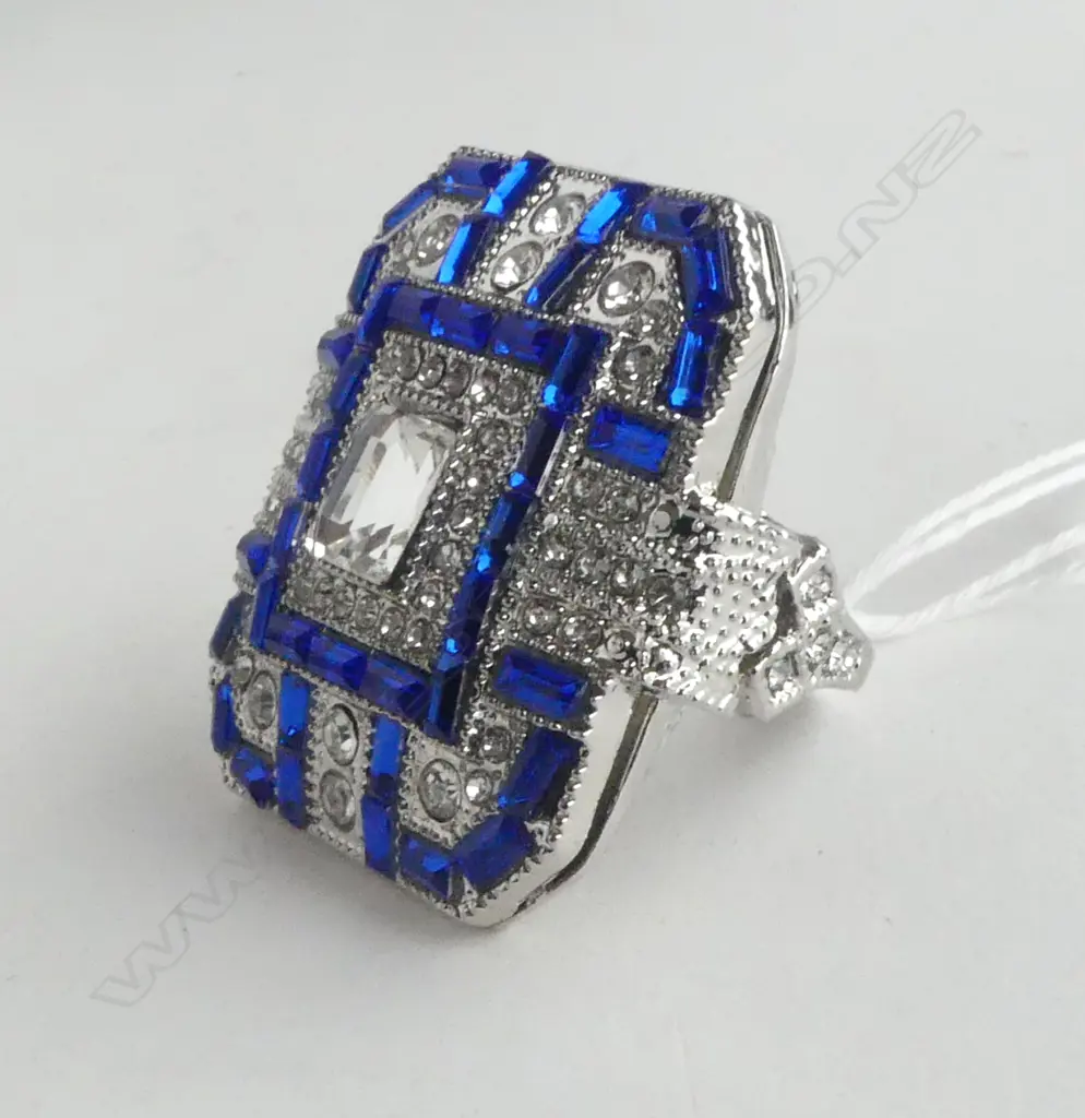 OVERSIZE DECO LOOK COSTUME DRESS RING, SIZE R/S Image 1++