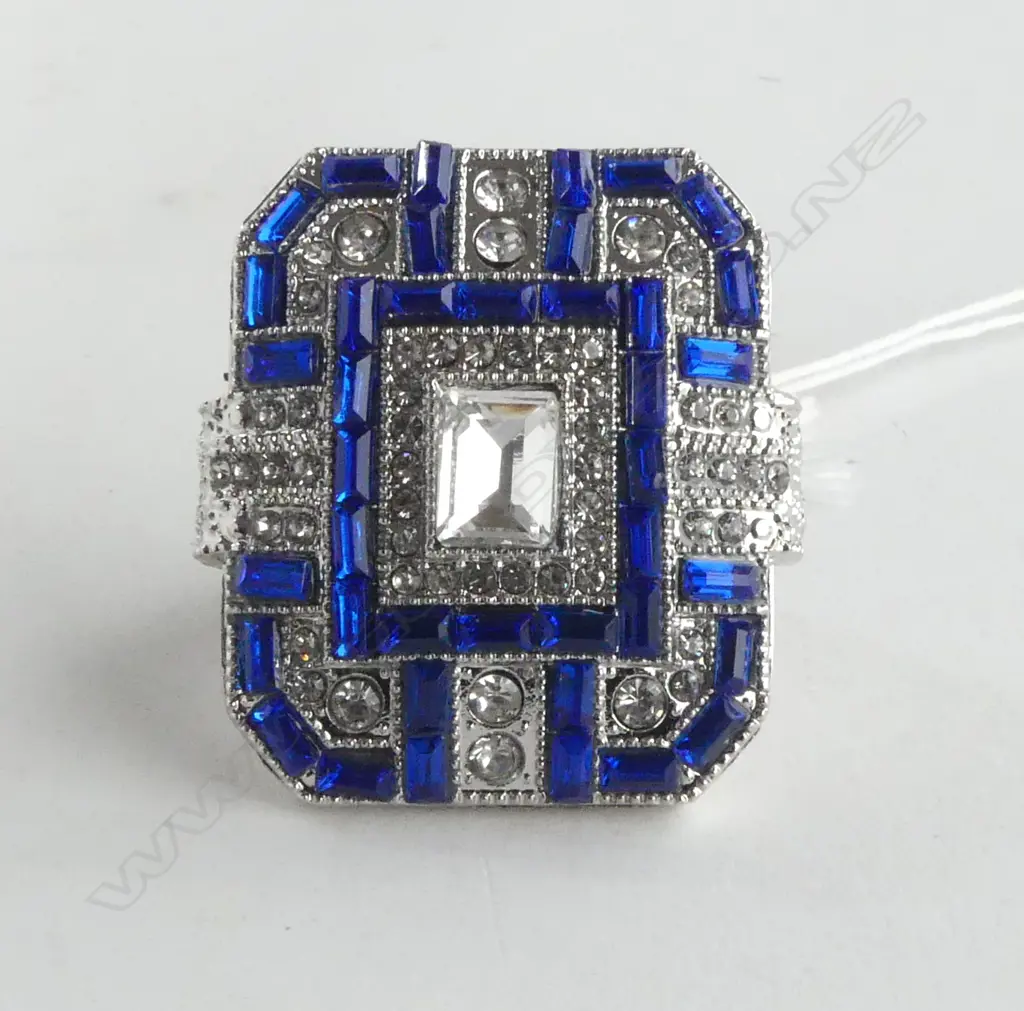 OVERSIZE DECO LOOK COSTUME DRESS RING, SIZE R/S Image 1++