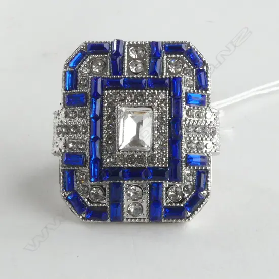 OVERSIZE DECO LOOK COSTUME DRESS RING, SIZE R/S