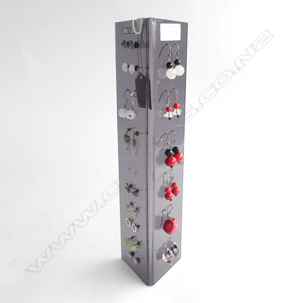 15 PRS SILVER EARRINGS Image 1++