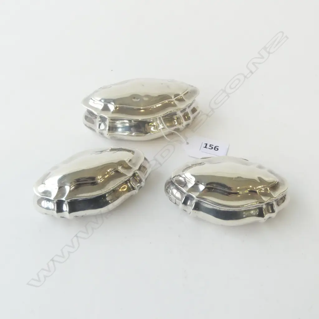 3 VICTORIAN SILVER TRINKET BOXES BIRMINGHAM 1898 141.6gms Image 1++