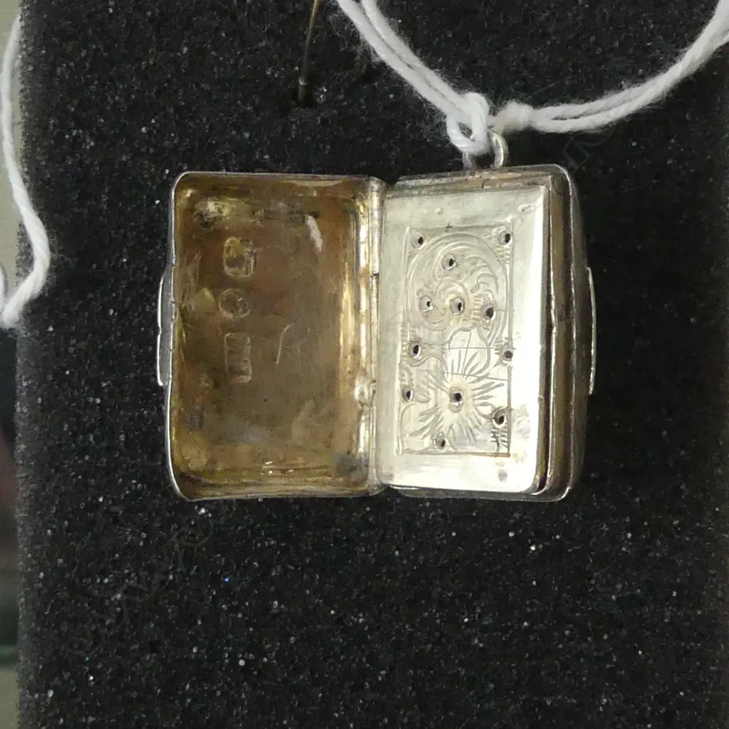 STG SILVER VINAIGRETTE BIRMINGHAM 1864 GILDED INTERIOR, L.22MM Image 1++