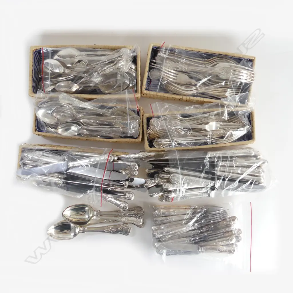 VERY LG KINGS PATTERN EP CUTLERY SET Image 1++