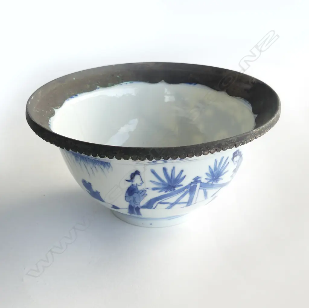 ORIENTAL B/W BOWL w. METAL RIM 160mm dia hairline Image 1++