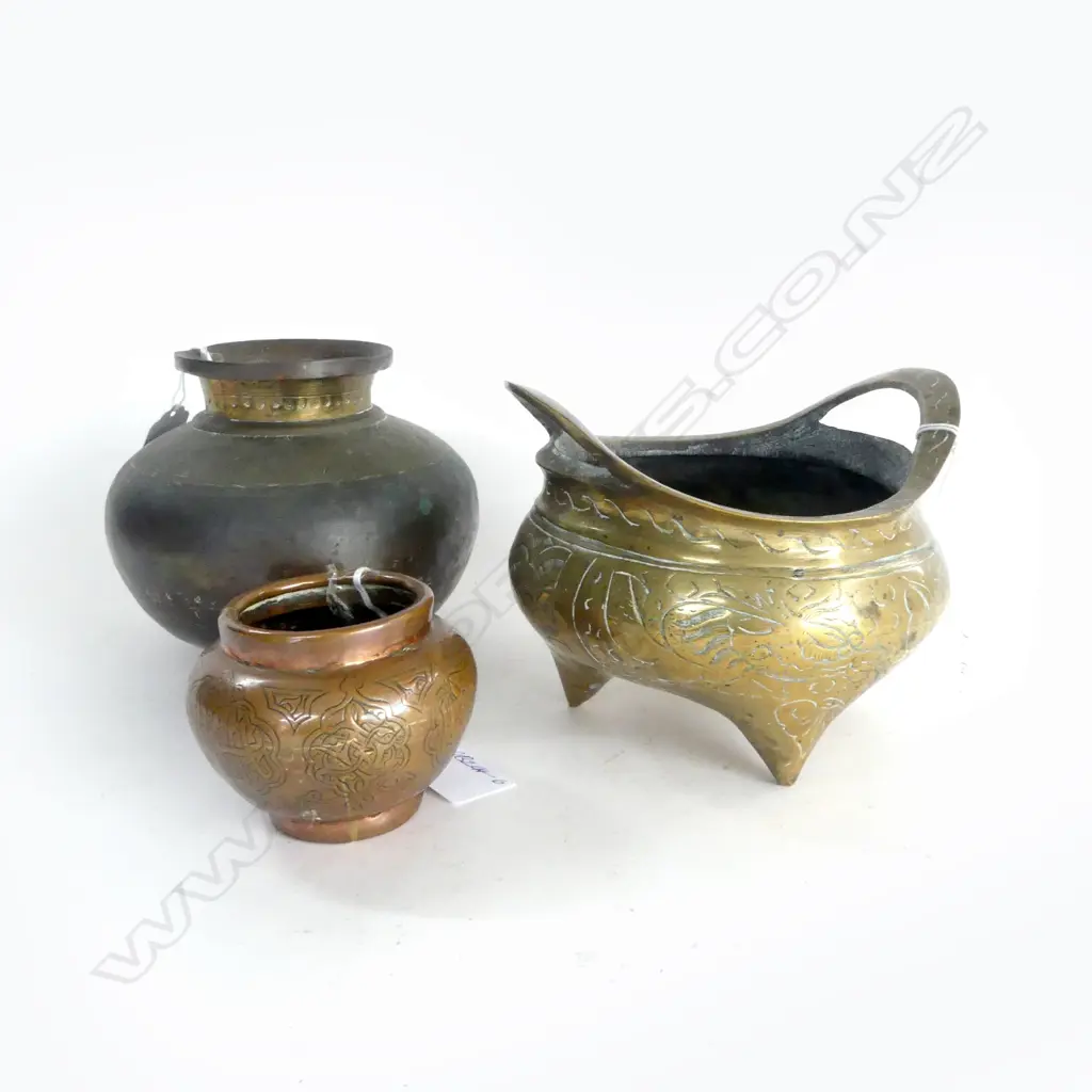 BRASS CHINESE INCENSE BURNER, OLD BRASS ETHNIC & SM COPPER VASE Image 1++
