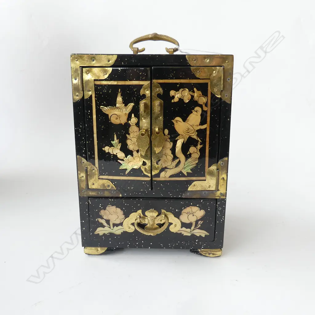 ORIENTAL JEWELLERY BOX H.220mm Image 1++