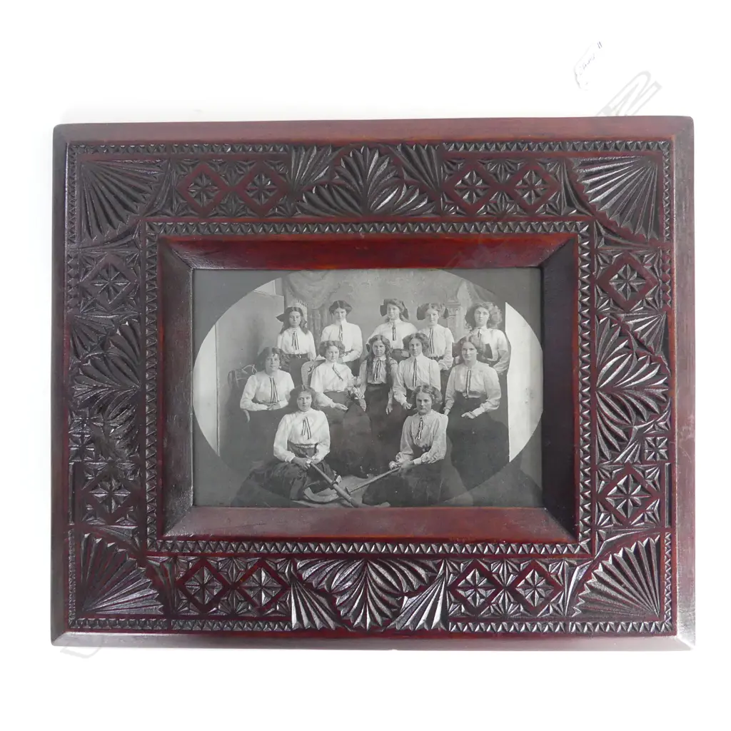 KAURI CHIP CARVED WOODEN FRAME, H.370 x 350mm Image 1++
