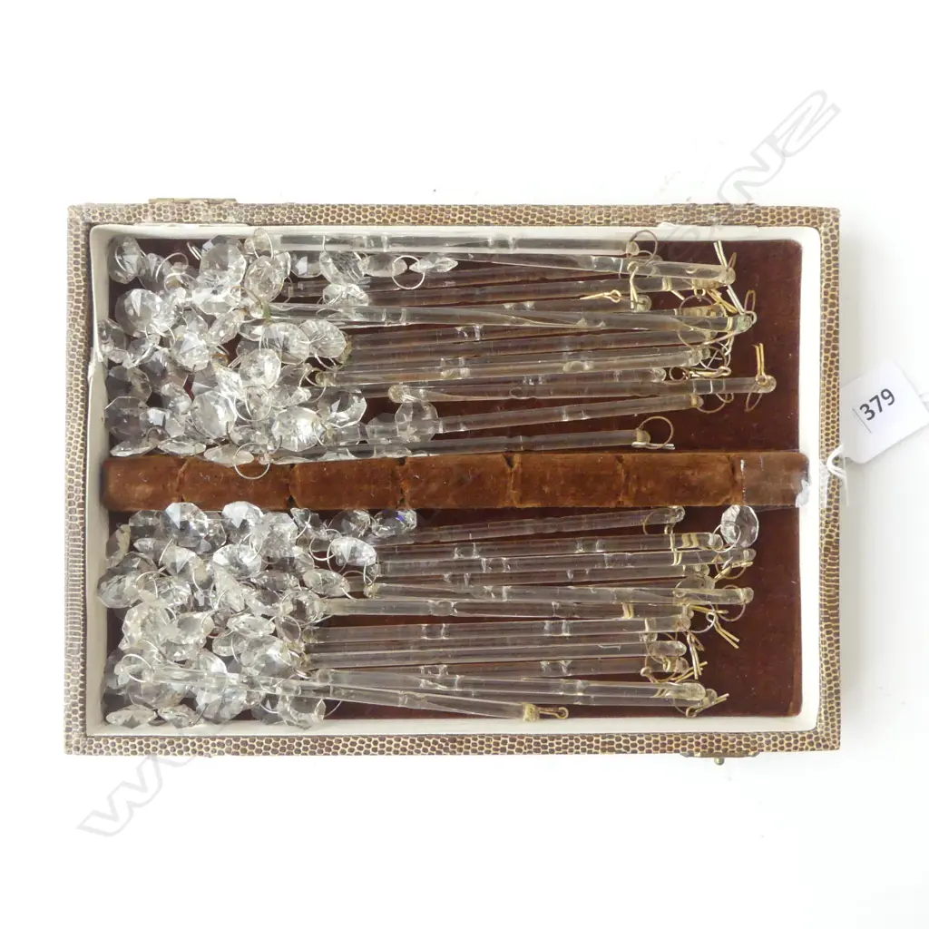 30 FACETED CRYSTAL STRING DROPS, EACH WITH FOUR CRYSTALS AND HANGERS, L.185MM Image 1++