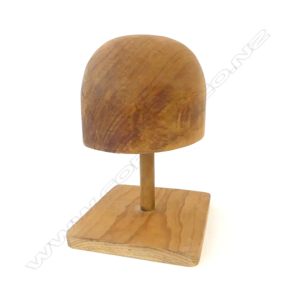 WOODEN HAT BLOCK H.270mm Image 1++