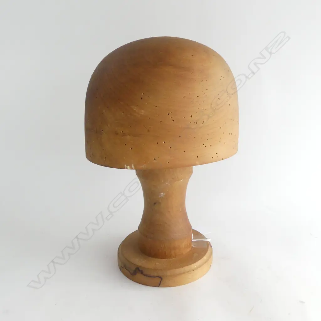 VINTAGE WOODEN HAT BLOCK Image 1++