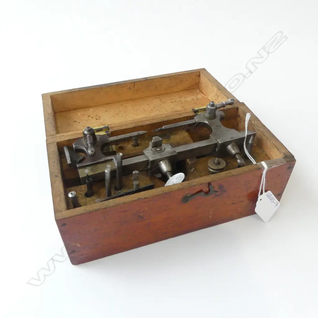 VINTAGE WOODEN BOXED INSTRUMENT clockmaking? Image 1++