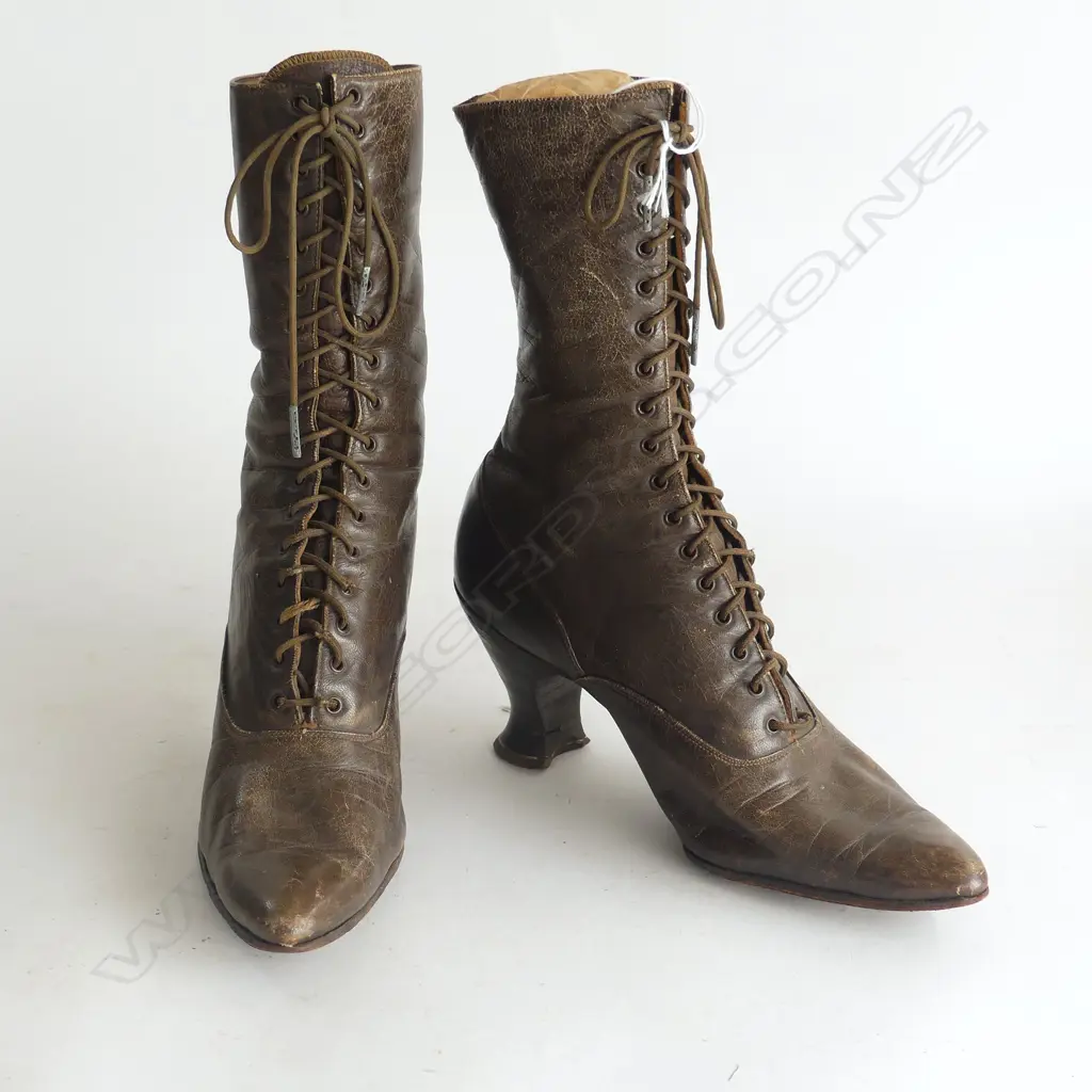 PR ANTIQUE LADIES LEATHER BOOTS Image 1++